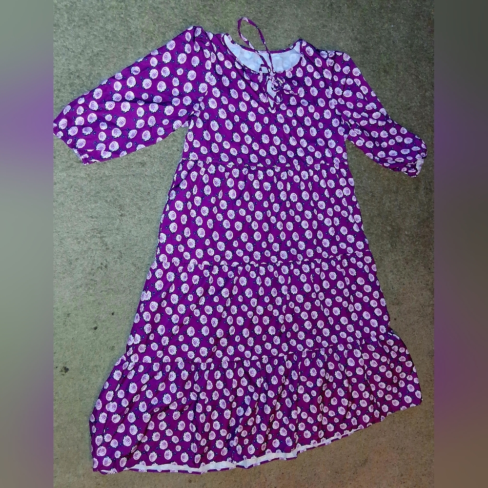 XL -1XL Beautiful Purple Roses Boho Dress.